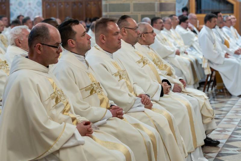 2024_03_28_olajszentelesi szentmise_57.jpg